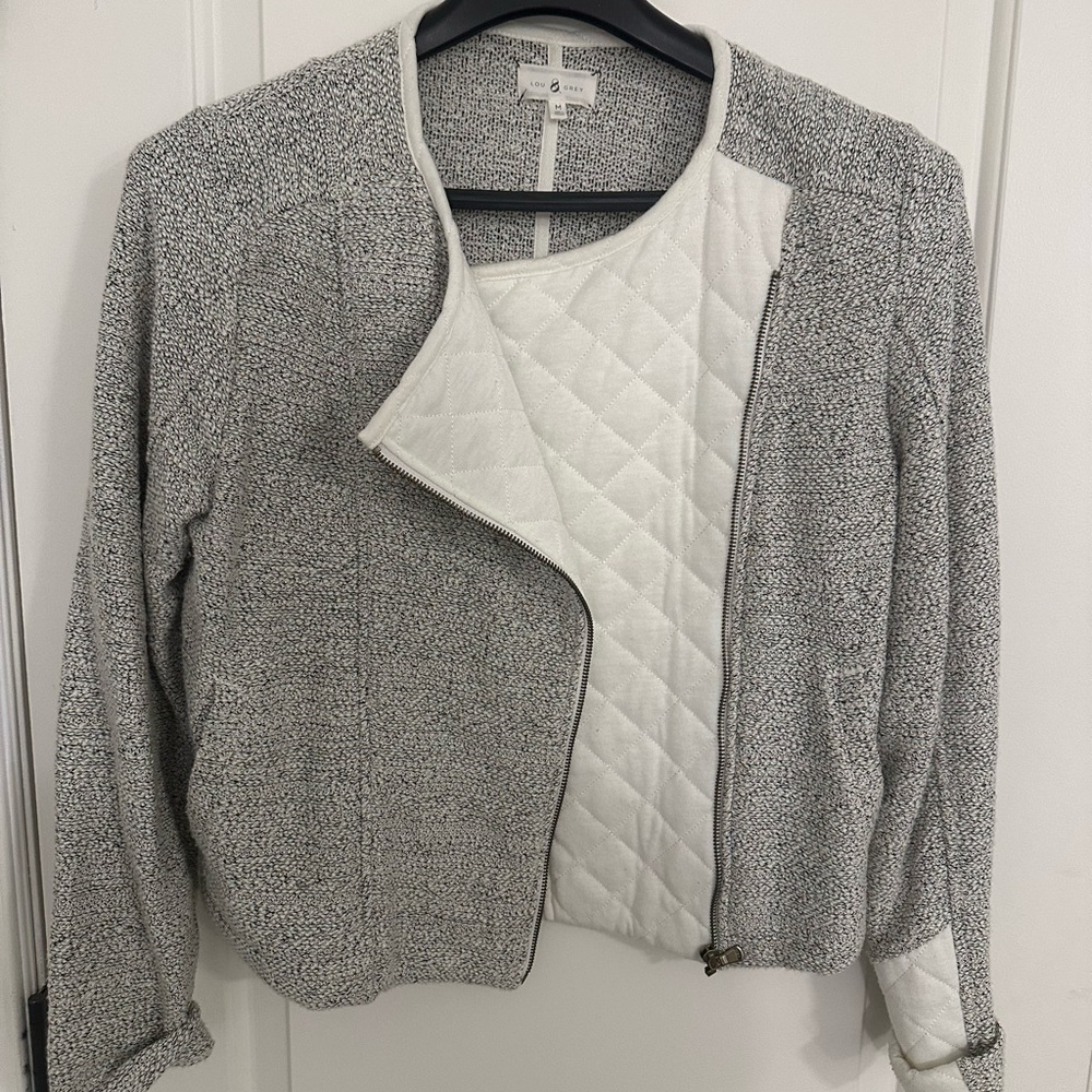 Lou & Grey Gray Textured Blazer with White Quilted Interior